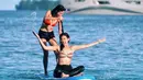 Saat berlibur di Raja Ampat, Maria Selena terlihat begitu gembira saat ia bermain air. Perlu diakui jika ia punya bentuk badan yang aduhai. (Foto: instagram.com/mariaselena_)