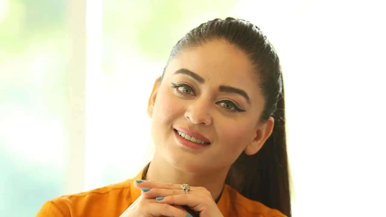 [Bintang] Mahhi Vij Serial Nakusha