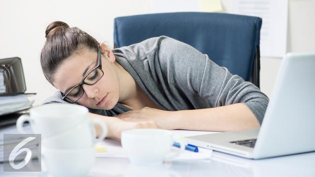 Tips Atasi Kantuk Saat Puasa