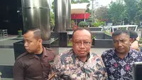 Pj Gubernur Nusa Tenggara Barat (NTB) Lalu Gita Ariadi usai diperiksa KPK terkait kasus korupsi Wali Kota Bima Muhammad Lutfi. (Liputan6.com/Fachrur Rozie)