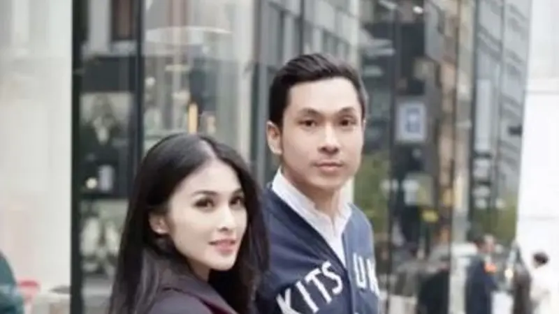 [Bintang] Sandra Dewi dan Harvey Moeis