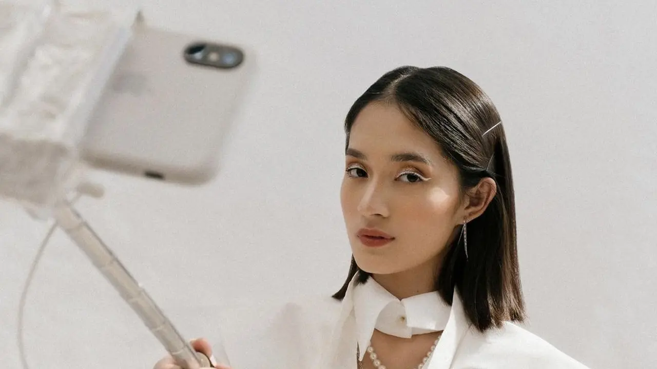 Baru Terungkap, Ini 6 Potret Jeanneta Sanfadelia Istri Ardhito Pramono
