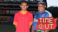 Setelah Evan Dimas di Espanyol B, kini Valencia memberikan kesempatan kepada 3 pemuda Indonesia untuk menjalani tes di Spanyol. Salah satunya adalah Revalino Utrech Collin Manibor dari klub Reliv Christa Holandia Papua.