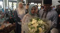 Beri Bunga di Hari Ultah Istri, Sandiaga Kenang Perjalanan 33 Tahun