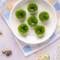 Ilustrasi kue ijo kukus./Copyright shutterstock.com/id/g/Michaelnero
