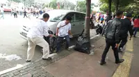 Nusron Wahid bersama 2.400 RelaNU bersihkan sampah selama Parade Kebudayaan