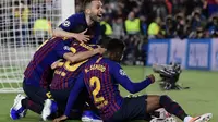Perayaan gol pemain Barcelona pada leg 1, babak semifinal Liga Champions yang berlangsung di Stadion Camp Nou, Barcelona, Kamis (2/5). Barcelona menang 3-0 atas Liverpool. (AFP/Javier Soriano)