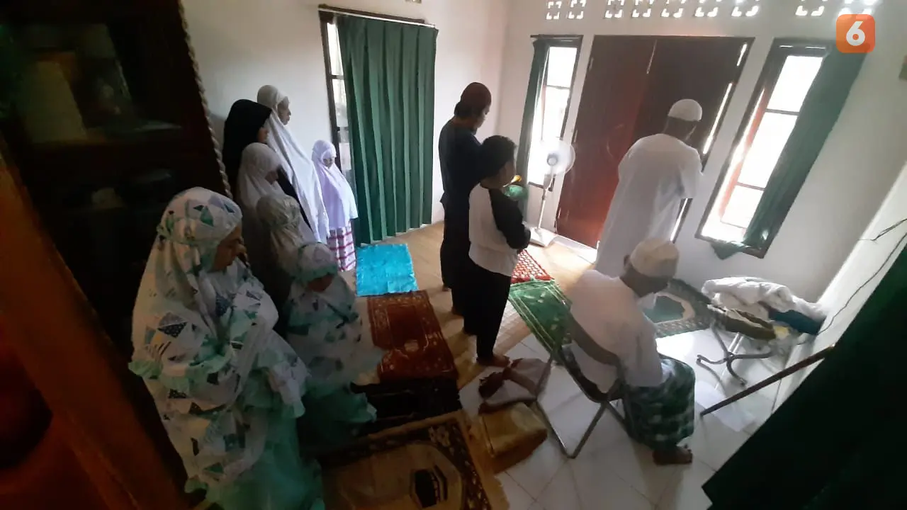 Salat Idulfitri di rumah