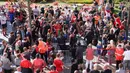 Bersama Liverpool, Jota turut merasakan manisnya tiga gelar bergengsi: satu trofi Premier League (2024/205), satu Piala FA (musim 2021/2022), dan satu Carabao Cup (2021/2022). Kontribusinya yang signifikan kerap kali menjadi penentu kemenangan bagi Liverpool. (AP Photo/Ian Hodgson)