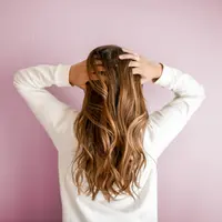 Simak apa saja manfaat aloe vera dan bawang merah untuk menumbuhkan rambut dan cara pakainya. (Foto: Unsplash.com/Element 5 digital).