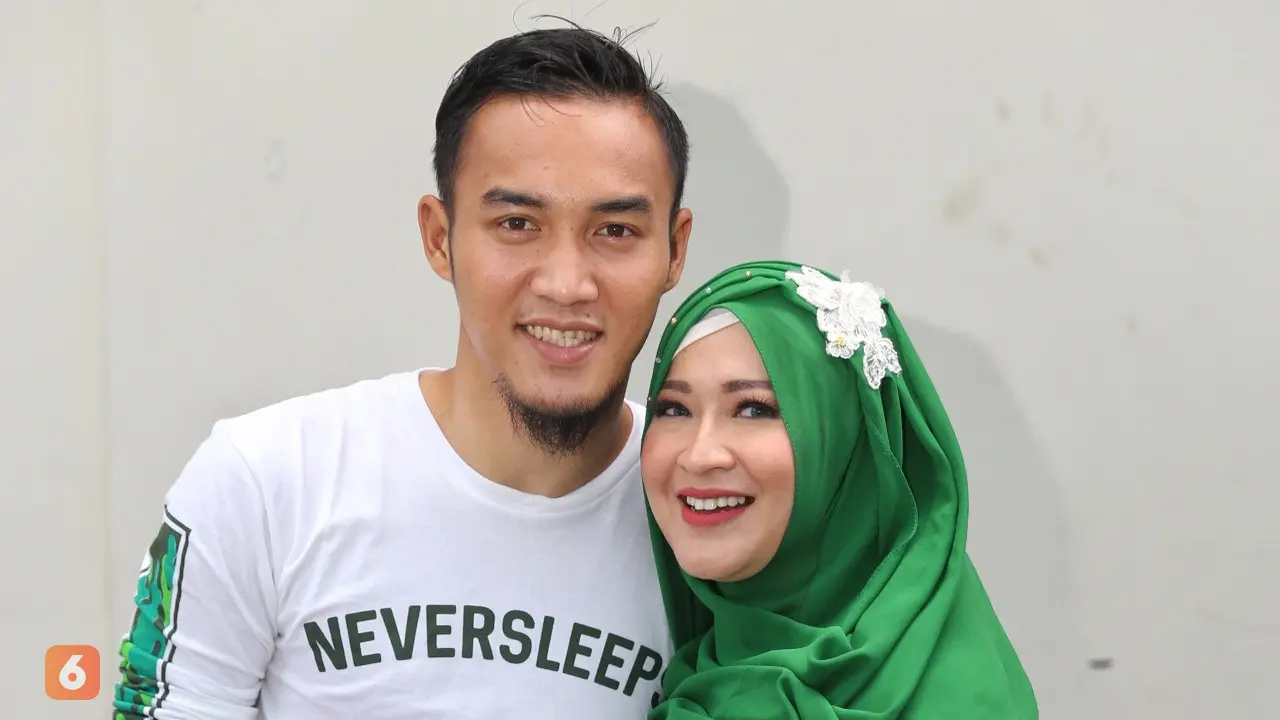 [Bintang] Okie Agustina dan Gunawan