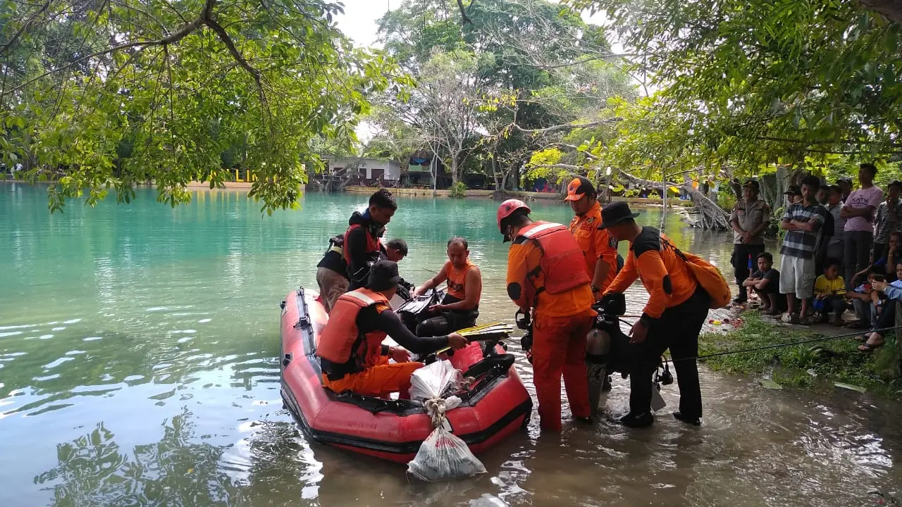 pencarian korban tenggelam di Danau linting