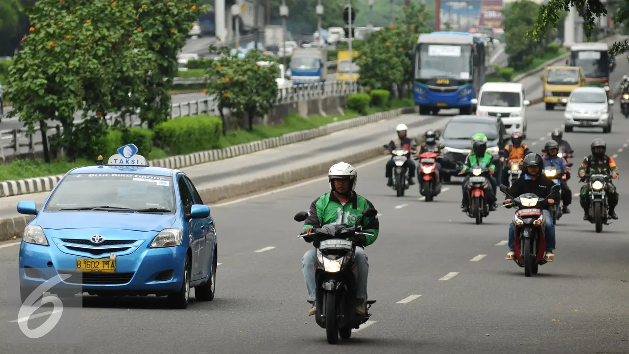 20151218-Ojek-On-Line-Boleh-Beroperasi-Kembali-HEL