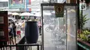 Bilik disinfeksi terlihat di Pasar Kebayoran Lama, Jakarta Selatan, Senin (22/6/2020). Pasar Kebayoran Lama kembali buka setelah sebelumnya tutup selama tiga hari sejak 18 Juni 2020 akibat 14 pedagang positif COVID-19. (Liputan6.com/Faizal Fanani)