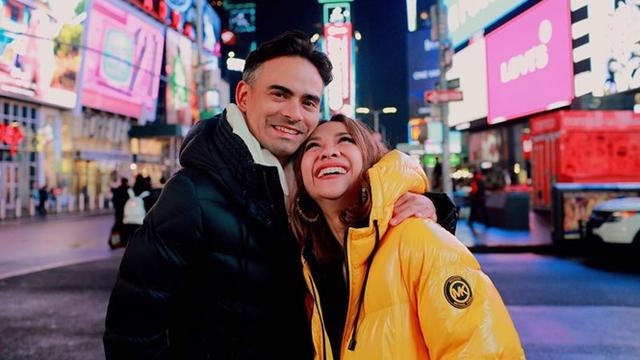 Ashraf Sinclair Meninggal Dunia, Ini 10 Potret Kenangannya dengan Bunga Citra Lestari