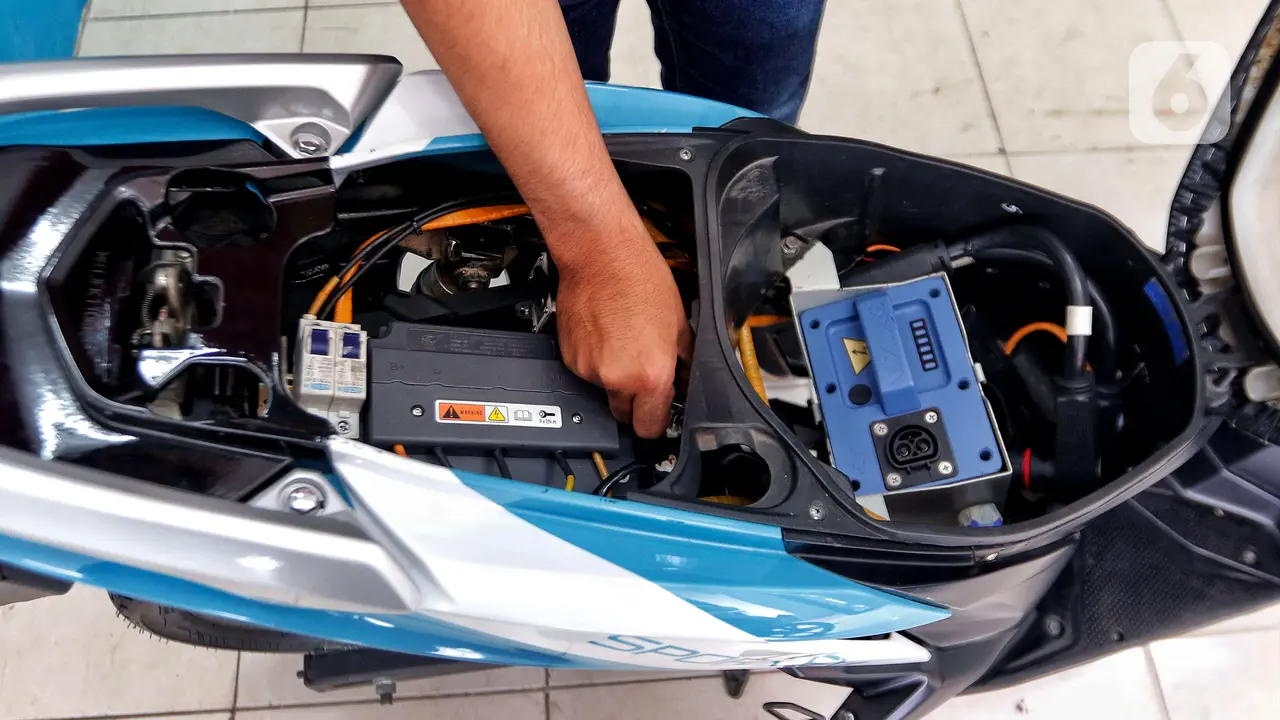 Pemerintah Sebar Subsidi Konversi Motor Listrik Sebesar Rp 7 Juta
