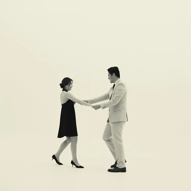 7 Gaya Prewedding Ashilla Zee Eks Blink dan Kekasih, Serasi Bertema La La Land