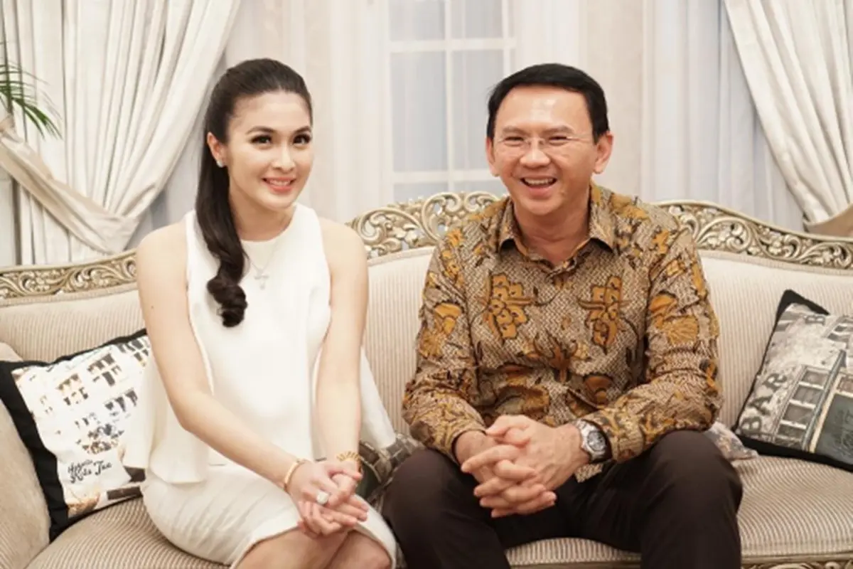 [Bintang] Sandra Dewi dan Ahok