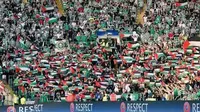 Suporter Celtic Kibarkan Bendera Palestina (Twitter)