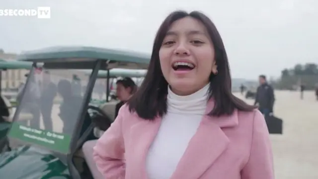 Sudah Kenal Riasan, Ini 7 Gaya Alleia Putri Ariel Noah yang Makin Fashionable