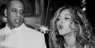 Memiliki sepasang anak kembar merupakan hal yang menyenangkan bagi setiap orang tua, termasuk pasangan Beyonce dan Jay-Z. Namun ternyata keduanya menemukan berbagai hal unik ketika mengurusnya. (Instagram/shawn_corey_carter_official)