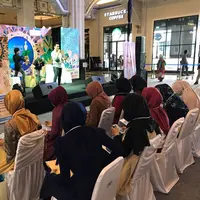 Pengarahan diberikan kepada peserta Audisi Puteri Muslimah Indonesia 2017 di Yogyakarta. (Dokumentasi Indosiar)