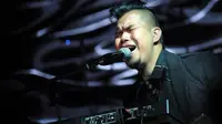 Disuruh Pilih Al Ghazali atau Safeea, Ahmad Dhani Berkaca-kaca