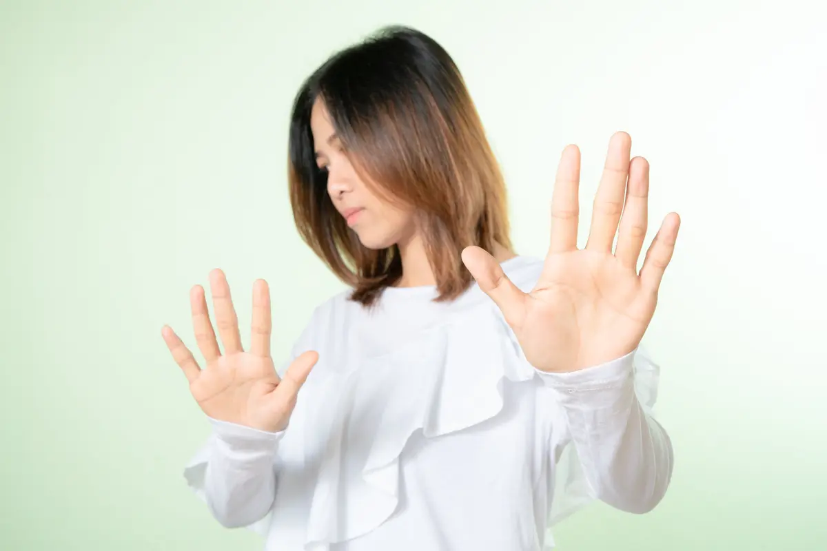 Berani bilang tidak, penolakan, menolak. Say no.