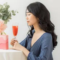 Liomi hadir untuk menjaga tubuh dan kulit tetap kencang serta awet muda.