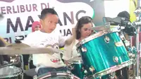 Drummer cilik asal Pekanbaru yang baru berusia 6 tahun bernama Dimas Suparjono Ageng ini berhasil mendapatkan rekor Museum Rekor Indonesia