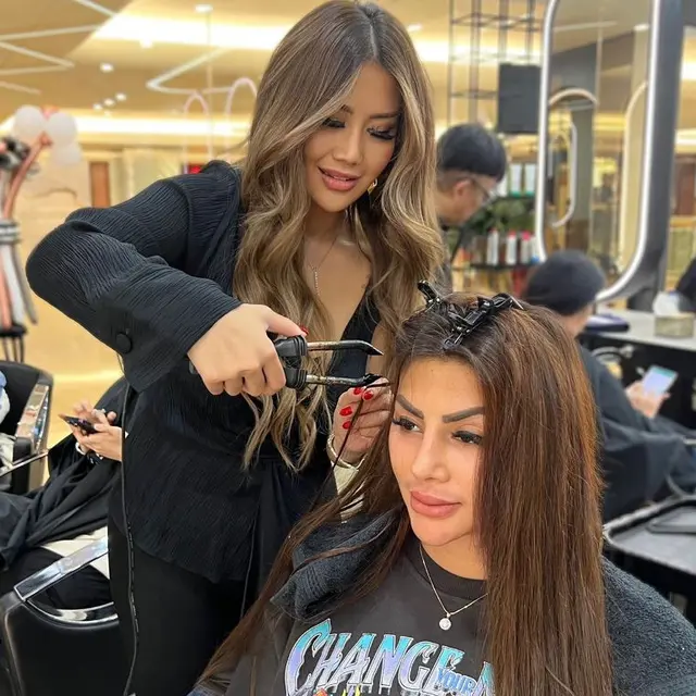 Salon Kecantikan di Jakarta Fokus Layani Pewarnaan dan Sambung Rambut karena Paling Diminati