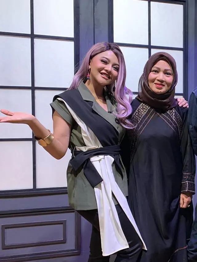 Jarang Tersorot, Ini 5 Potret Ibu Jenita Janet yang Awet Muda