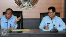 Kabiro Humas Kemenkumham, Ansar bersama Direktur Infokom, Aman Riyadi saat konpers terkait Gayus Tambunan di Direktur jenderal Pemasyarakatan, Jakarta, Selasa (22/9/2015). (Liputan6.com/Helmi Afandi)