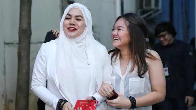 [Bintang] Shafa Haris dan Sarita Abdul Mukti