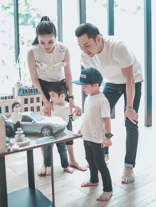 Ultah suami Sandra Dewi (Instagram/sandradewi88)