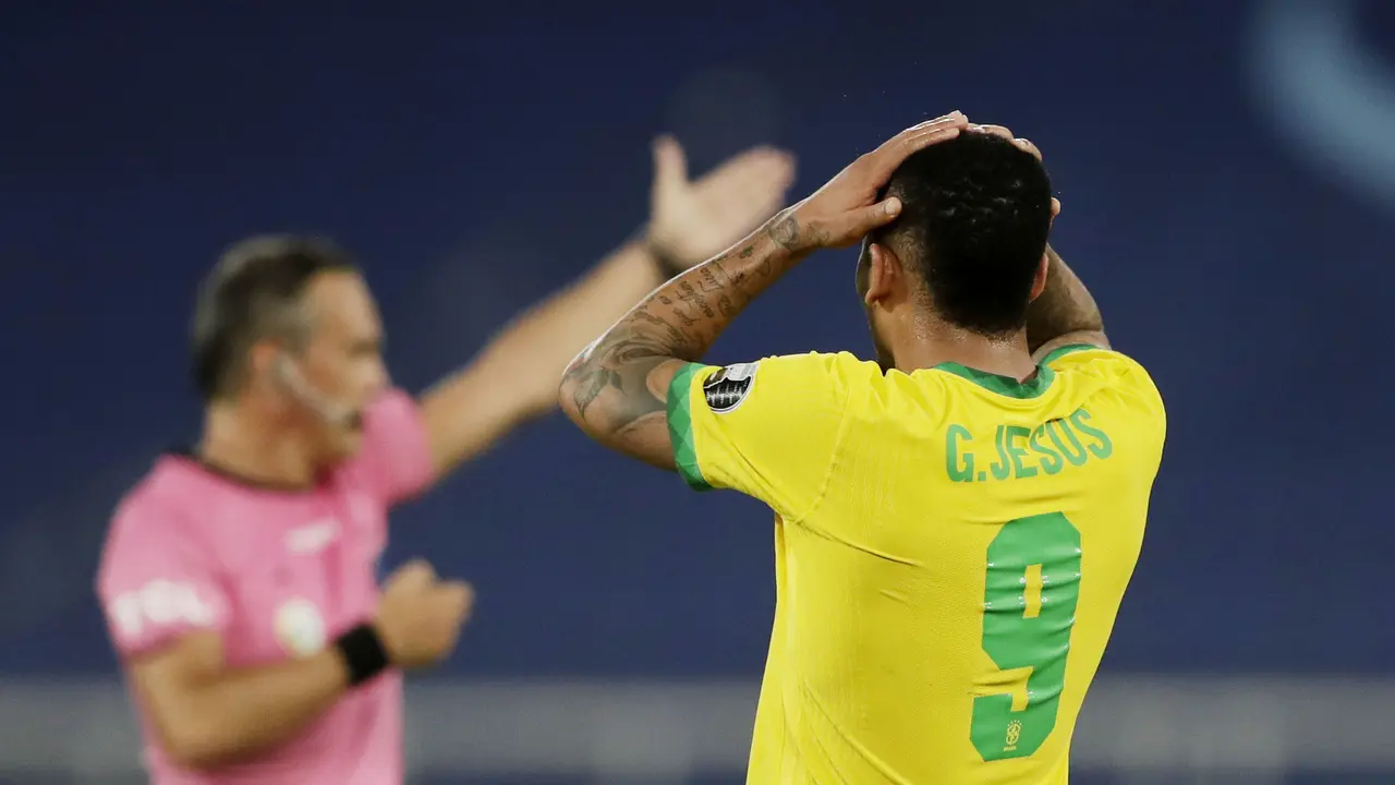 FOTO: Cetak Gol Semata Wayang, Lucas Paqueta Bawa Brasil ke Semifinal Copa America 2021