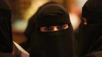 Ilustrasi - Wania bercadar, niqab, poligami, cemburu. (Foto: Istimewa via SS YT DMV)