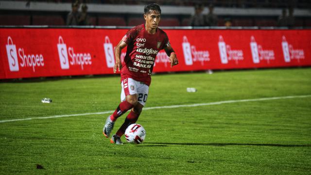 Gelandang Bali United M. Sidik Saimima