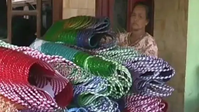 Tas Anyaman Bawa Berkah Warga