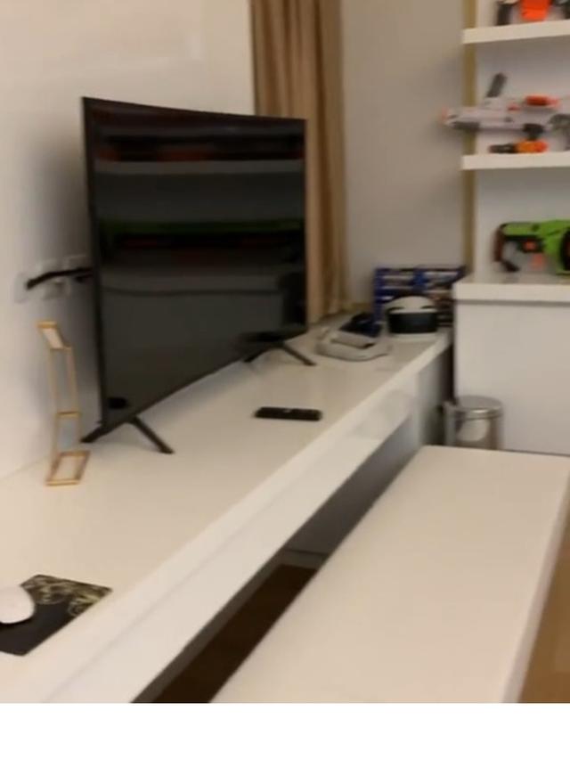 7 Potret Kamar Anak Inul Daratista, Ada Lemari Khusus untuk Pistol Mainan