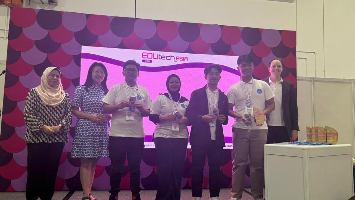 Pelajar Jogja Bikin Kejutan! Tim Praxis High School Raih Juara 2 Kompetisi AI Asia