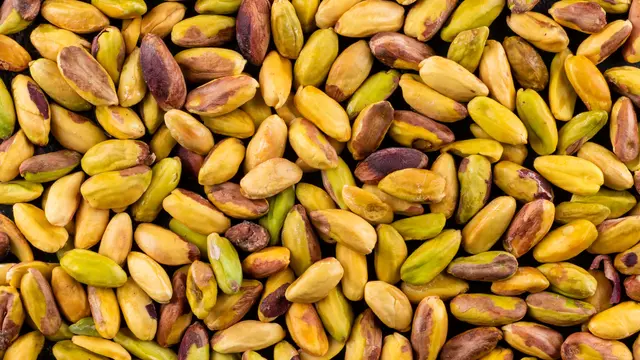 Siapkan Bahan Ini untuk Cokelat Viral Isi Kunafa