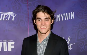 Aktor RJ Mitte Pemeran Walter White Jr. di 'Breaking Bad' Meninggal Dunia