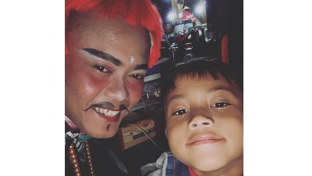 6 Momen Kebersamaan Sule Bareng Anak Bungsunya, Belikan Mainan Seharga Rp 23,7 Juta