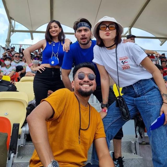 Potret 7 Artis Nonton Langsung MotoGP Mandalika 2022, Anak Eko Patrio Curi Perhatian