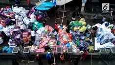 Kebakaran kembali terjadi di salah satu pertokoan di Bukittinggi. Kali ini kebakaran menimpa Pasar Grosir Aur Kuning Bukittinggi.