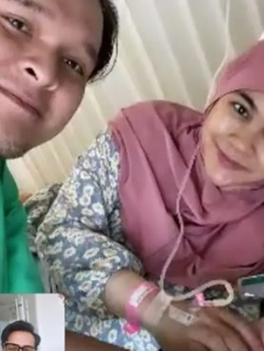 Kini Anisa Rahma kondisinya kian berangsur membaik. Sahabat dekat dan rekan-rekan kerjanya banyak memberi ucapan ke Anisa. Raut wajah bahagia terlihat jelas di paras Anisa Rahma dan sang suami yang senantiasa siaga menemani proses persalinan. (Liputan6.com/IG/anisarahma_)