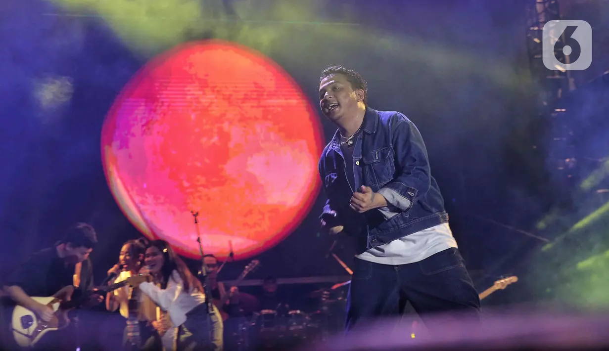 Mereka yang tampil di KapanLagi Buka Bareng BRI Festival 2025 merupakan musisi atau penyanyi yang lagi hits di kalangan masyarakat, terutama anak muda. (Liputan6.com/Angga Yuniar)