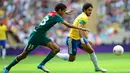 Alexandre Pato kini juga sudah kembali dipercaya mengisi skuat dari timnas Brasil. (AFP/Martin Bernetti)