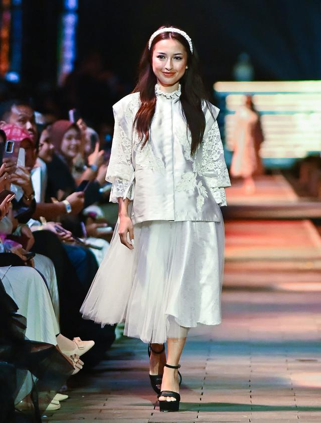 Koleksi Raya persembahan Benang Jarum di Modinity Fashion Parade 2026. (dok. Modinity Group)